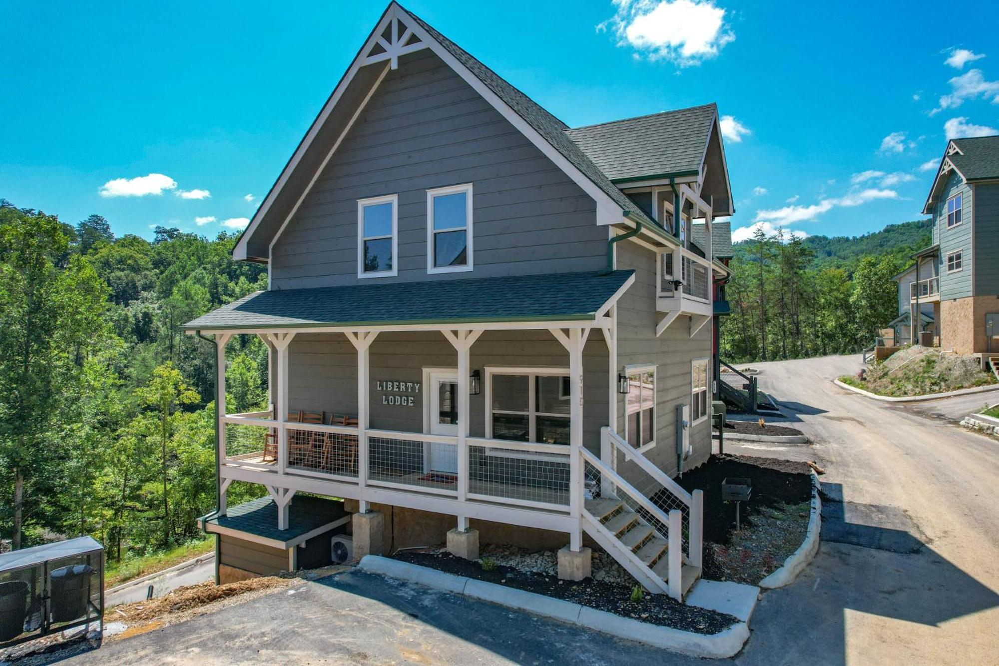 Liberty Lodge - Family Getaway With Pool, Hot Tub, Arcade & Dogs Pigeon Forge Exterior photo