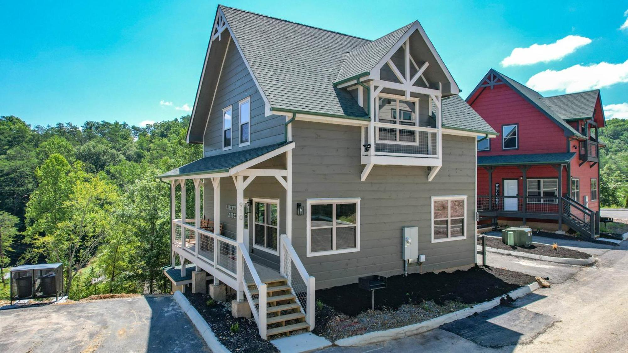 Liberty Lodge - Family Getaway With Pool, Hot Tub, Arcade & Dogs Pigeon Forge Exterior photo