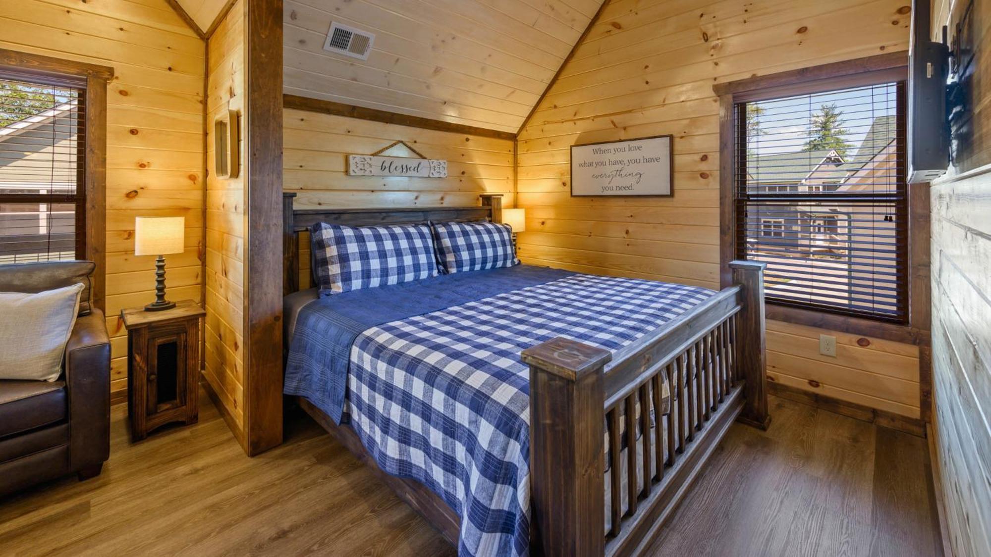 Liberty Lodge - Family Getaway With Pool, Hot Tub, Arcade & Dogs Pigeon Forge Exterior photo