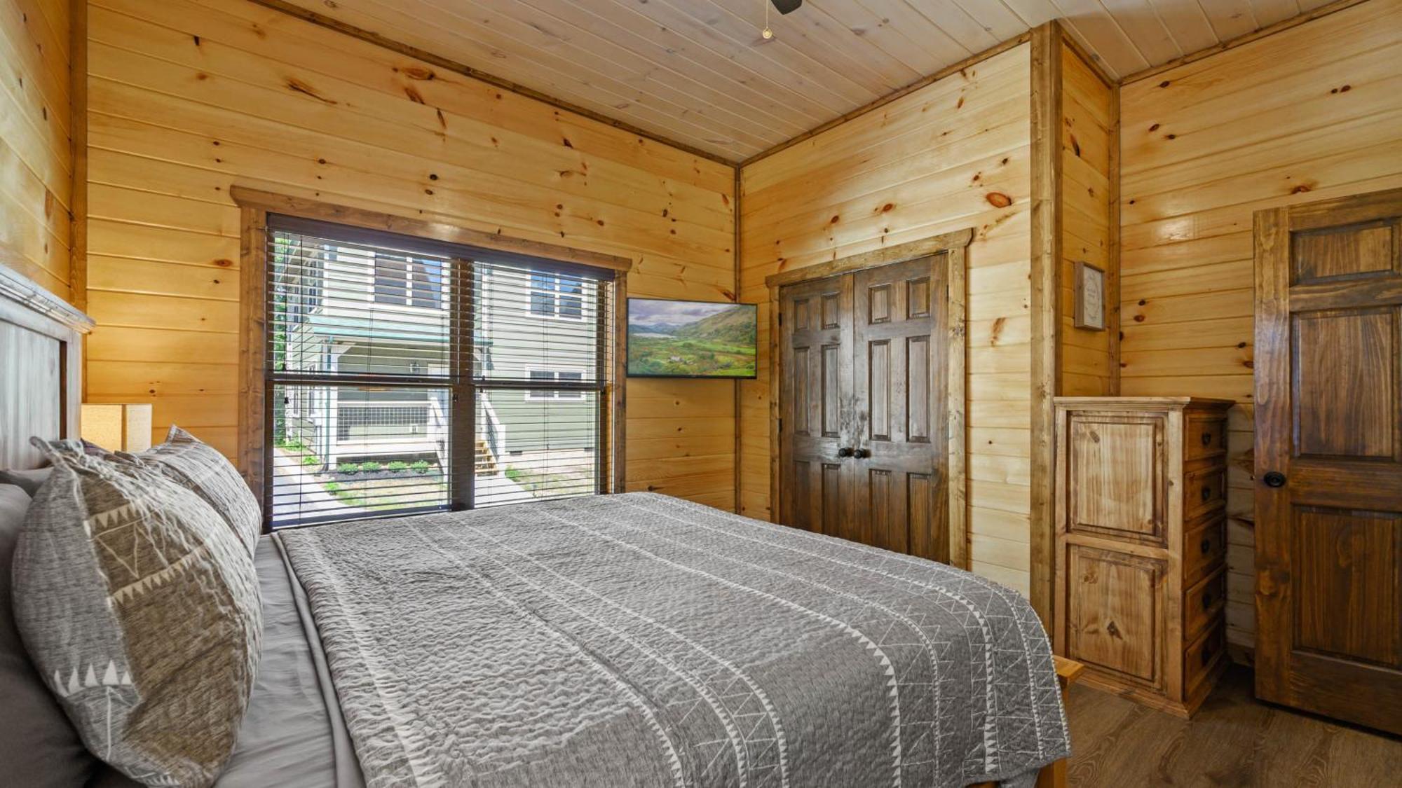 Liberty Lodge - Family Getaway With Pool, Hot Tub, Arcade & Dogs Pigeon Forge Exterior photo