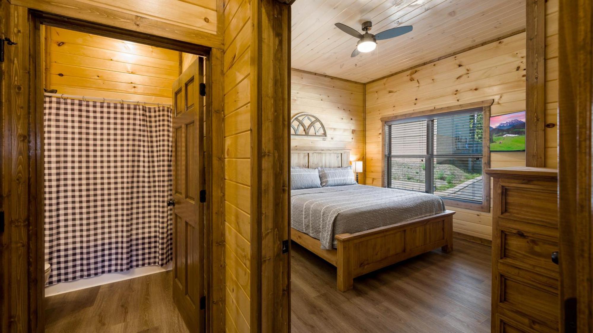 Liberty Lodge - Family Getaway With Pool, Hot Tub, Arcade & Dogs Pigeon Forge Exterior photo