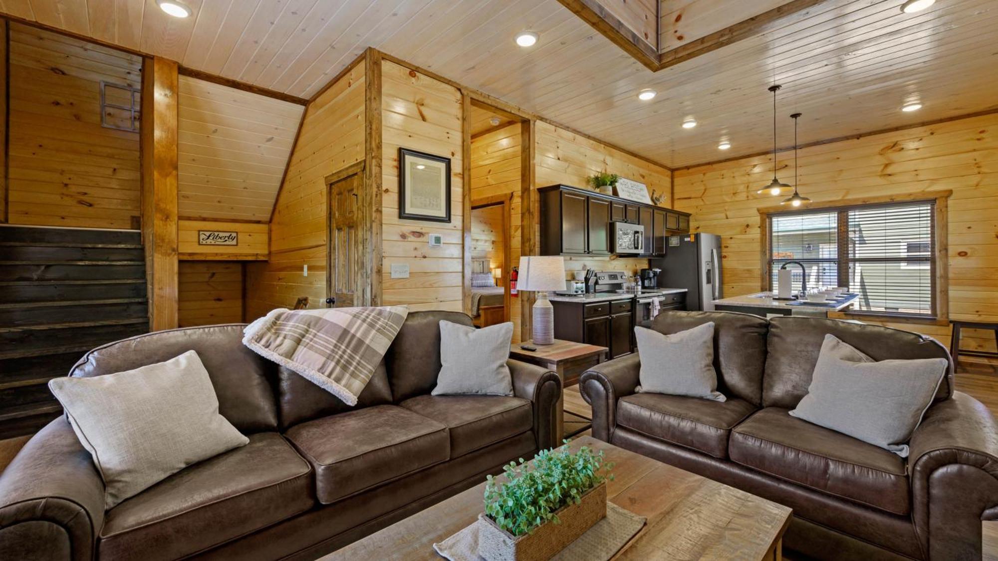 Liberty Lodge - Family Getaway With Pool, Hot Tub, Arcade & Dogs Pigeon Forge Exterior photo