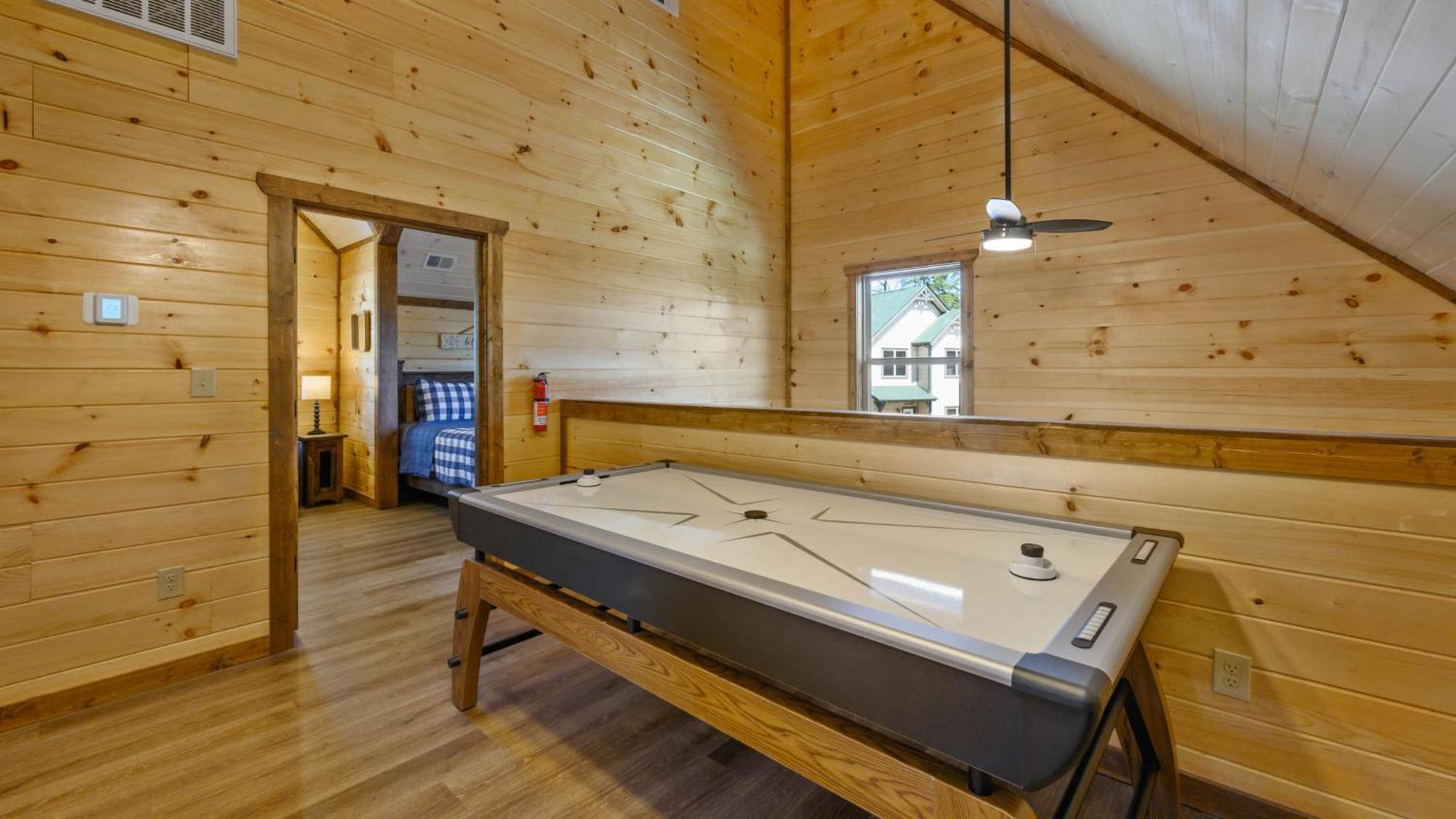 Liberty Lodge - Family Getaway With Pool, Hot Tub, Arcade & Dogs Pigeon Forge Exterior photo