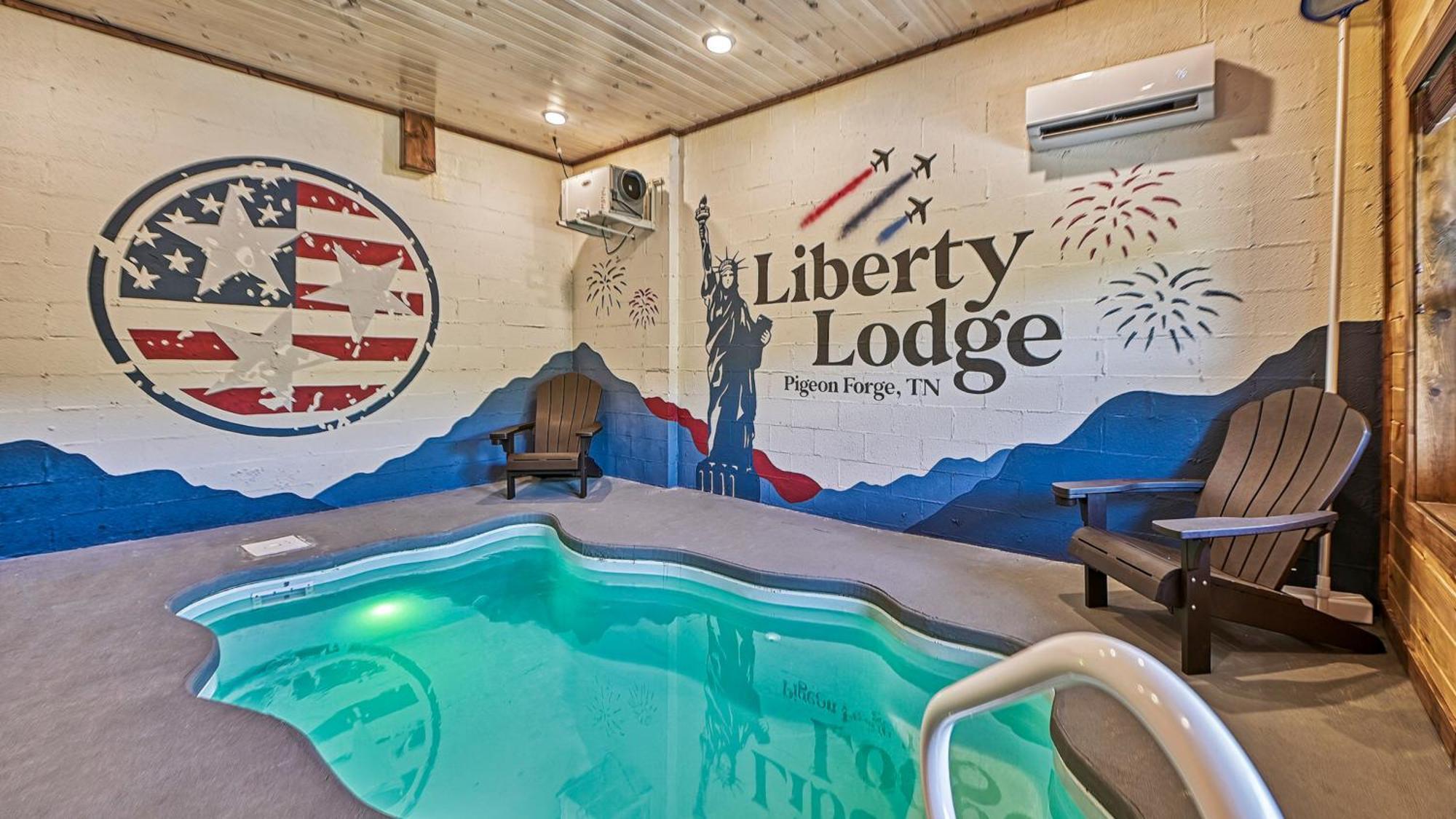 Liberty Lodge - Family Getaway With Pool, Hot Tub, Arcade & Dogs Pigeon Forge Exterior photo